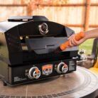 6963_OTGPizzaOven_InUse_08_1