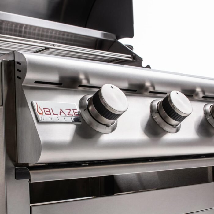 Blaze-LBM-25-Inch-Built-In-Gas-Grill-BLZ-3LBM-7_add834ac-c7dc-422b-ae4f-0cbe9d7596c8
