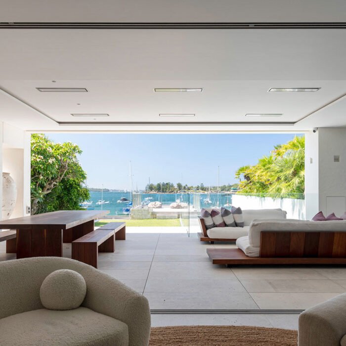 Bromic-Platinum-Electric-Marine-Patio-Heatercopy_239526d9-e240-484c-b03c-199d7eb6148f