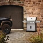 Napoleon Rogue XT 525 SIB Freestanding Gas Grill - Image 4