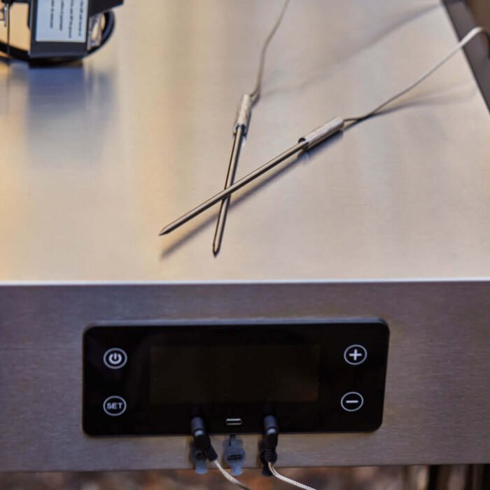 features_16_b58bd69c-df5b-4fa3-9c27-995fa16ea1b2